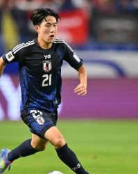 西甲再添日本新星！世体确认佐藤龙之介抵达瓦伦西亚，体检签约流程即刻开启