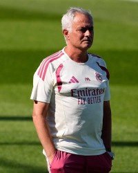 穆帅甩出王炸回归皇马！伯纳乌才是狂人唯一配得上的归宿